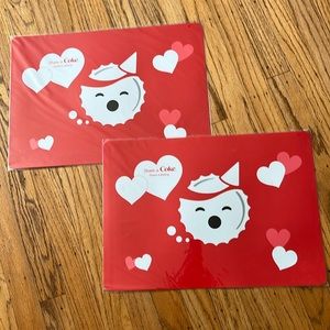 pairs of Coke placemats
